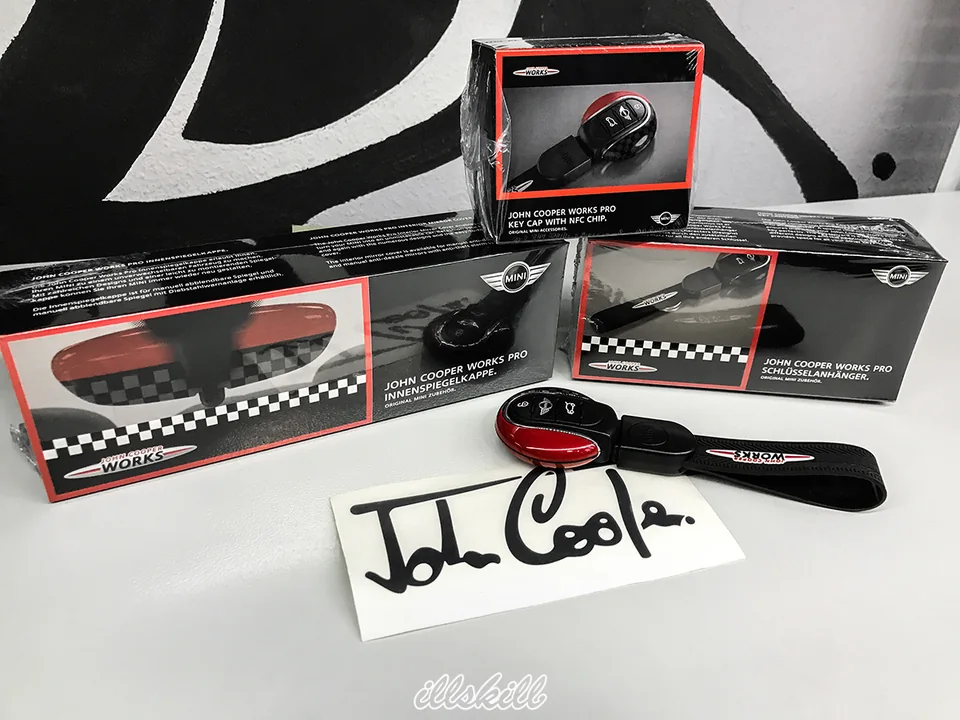 Аксессуары MINI John Cooper Works Pro: накладка зеркала и оформление ключа